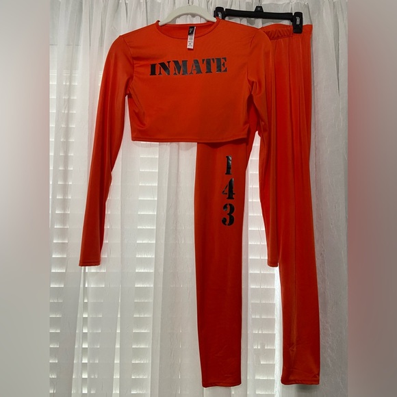Adult Small Inmate Costume - Picture 4 of 6